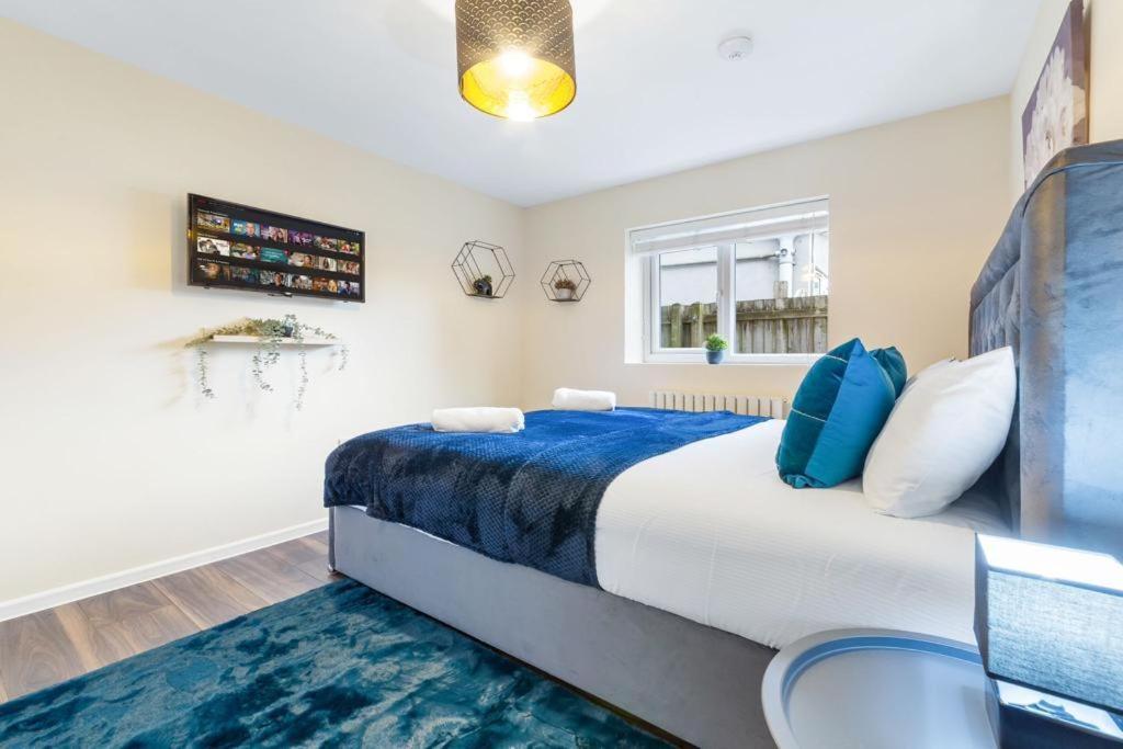 Isleworth Suites - Tw7 Екстер'єр фото